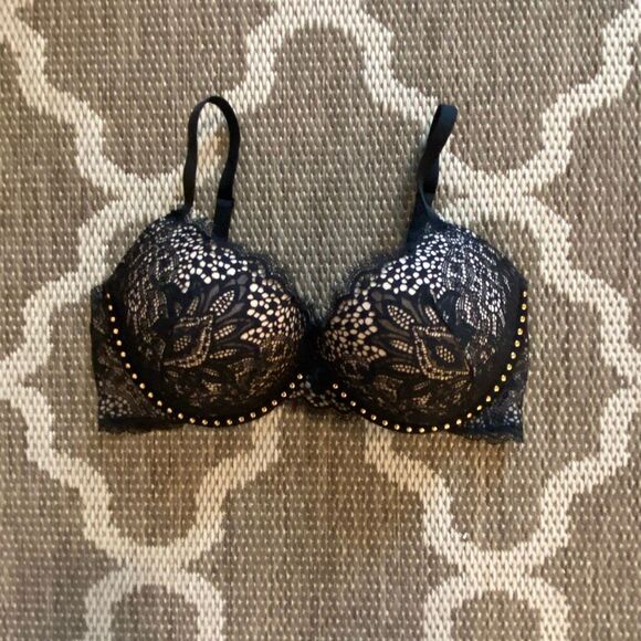Victoria’s Secret very sexy push-up bra size 34DD - Picture 1 of 6